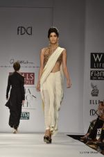 Model walk the ramp for Anand Kabra Show at Wills Lifestyle India Fashion Week 2012 day 1 on 6th Oct 2012 (107).JPG